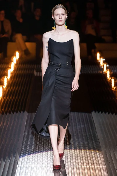 Look 4